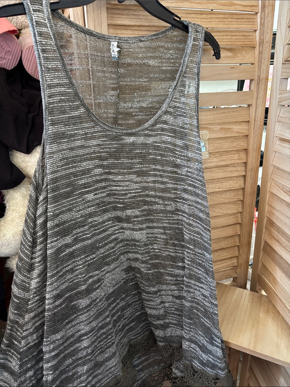 Wallflower Scoop Neck Tank with Lace Trim XL NWT